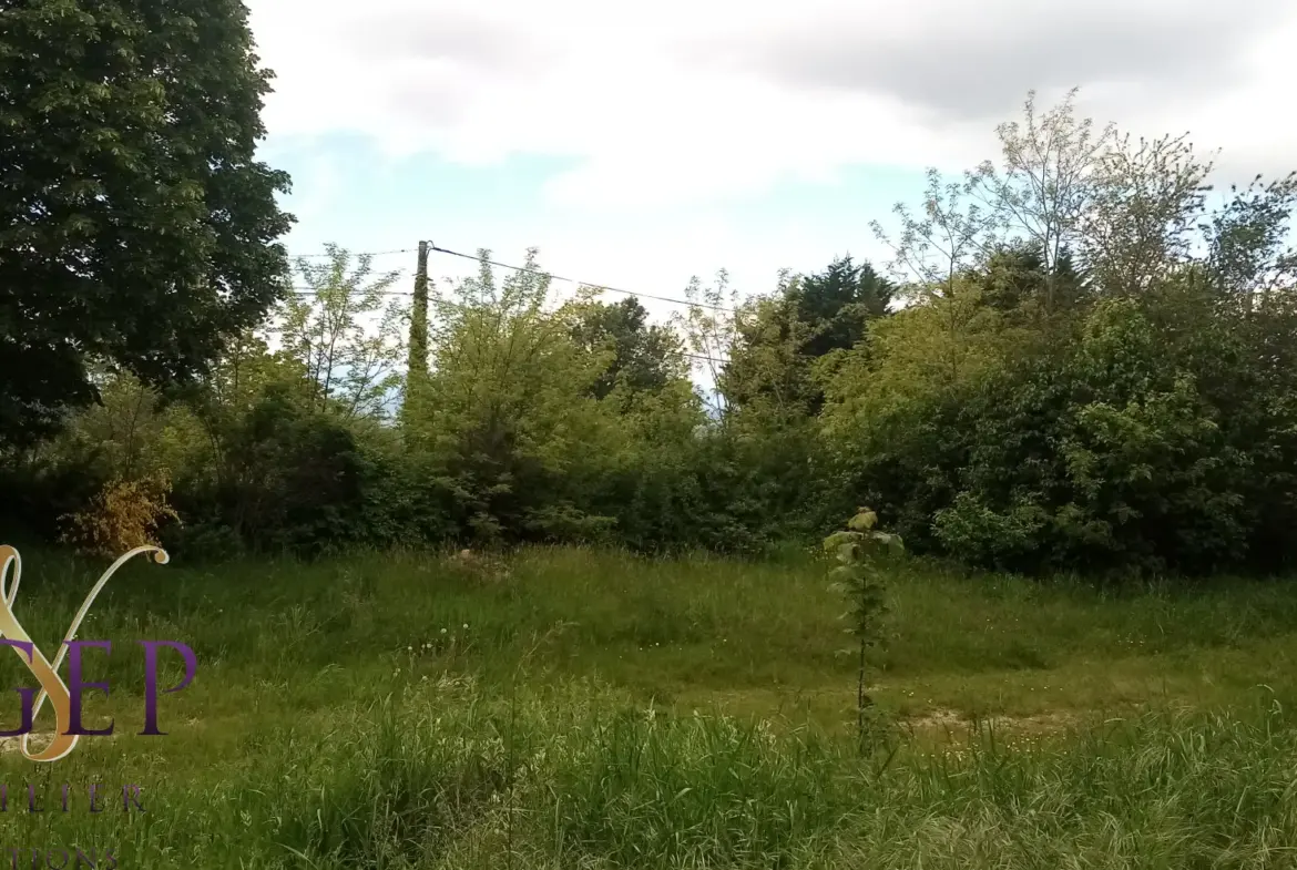 Maison spacieuse avec vue sur la chaîne des puys à Lachaux 