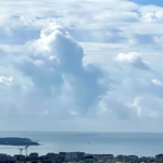 T3 Dernier Étage Rénové à Le Cannet avec Vue Mer et Piscine