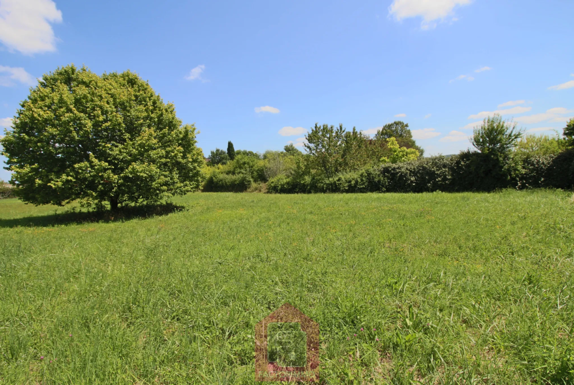 Vente de terrain constructible à Puy l'Évêque 