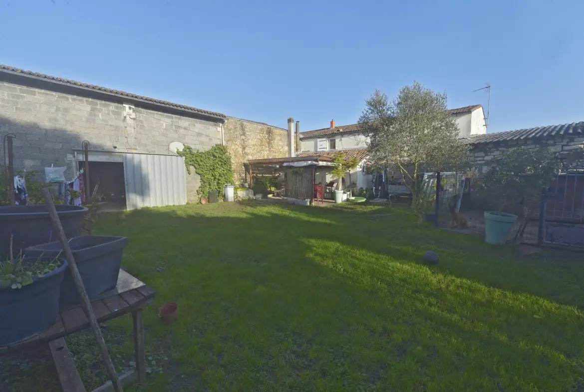 Grande Maison Charentaise à Nieulle Sur Seudre 