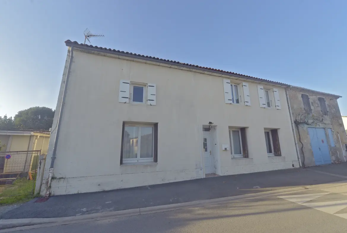 Grande Maison Charentaise à Nieulle Sur Seudre 