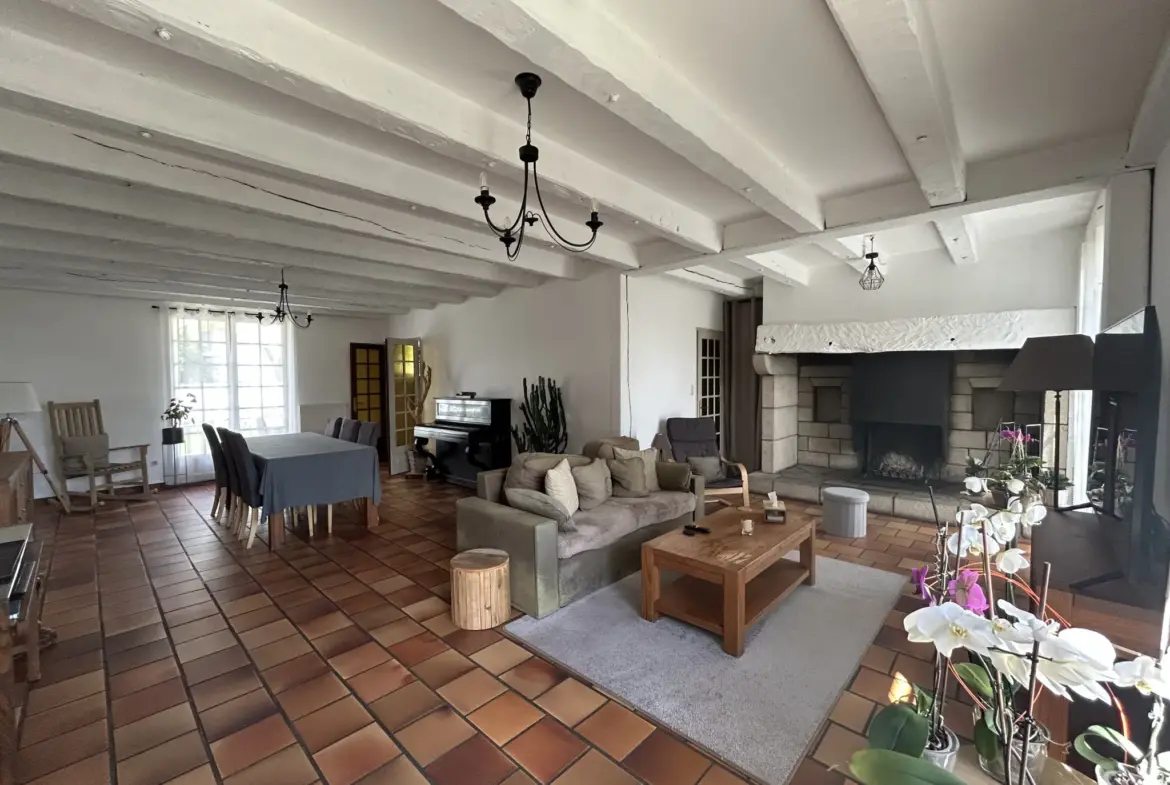 Maison à Egletons en Corrèze avec piscine et sous-sol 