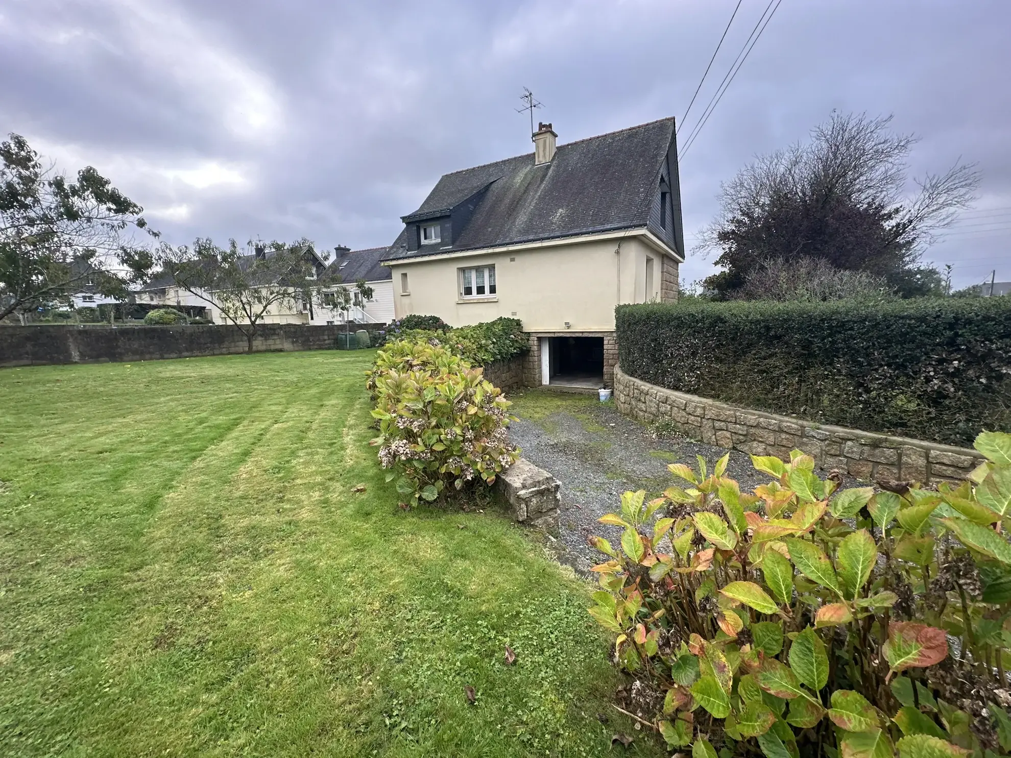 Belle maison spacieuse à Baud à vendre 