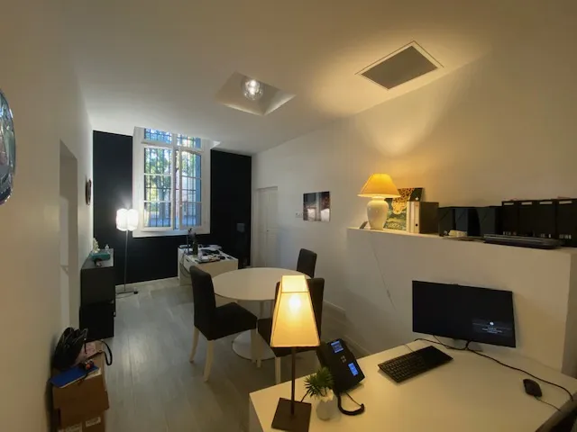 Charmant appartement T2 à vendre à Nîmes, Quai de la Fontaine 