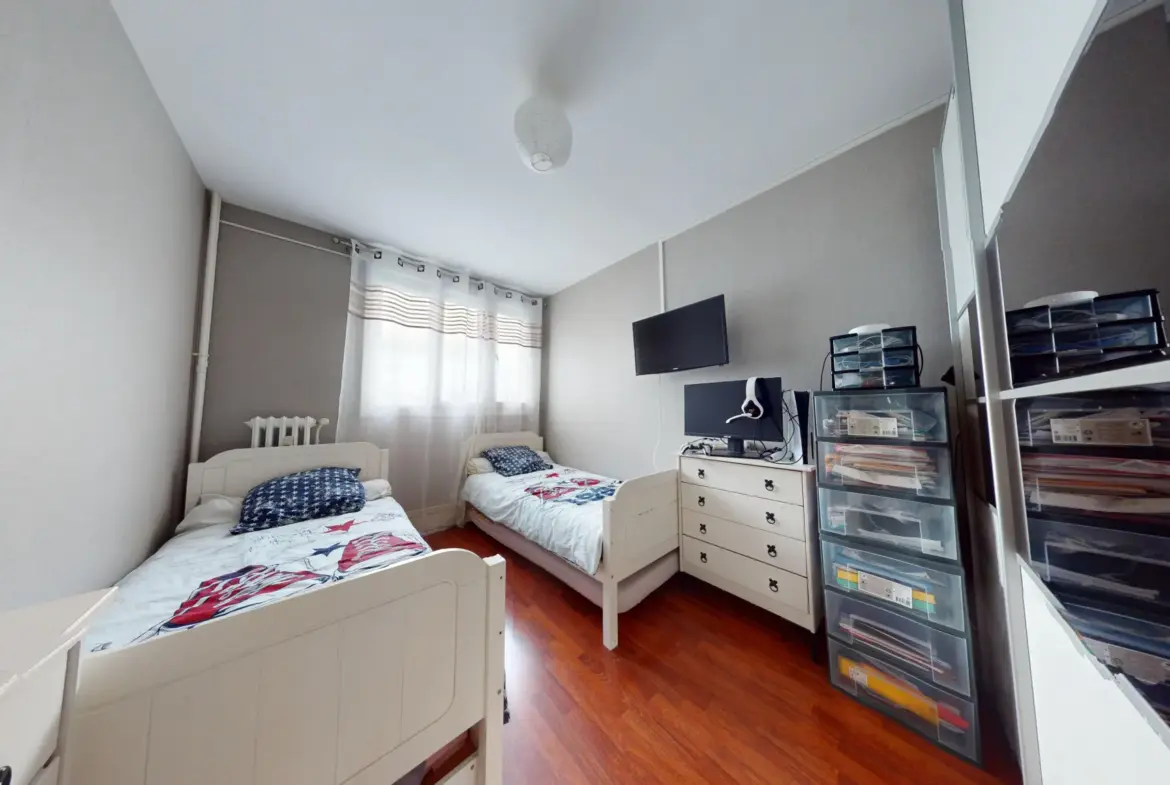 À vendre : Appartement spacieux T5 dans le quartier des Cras à Besançon 