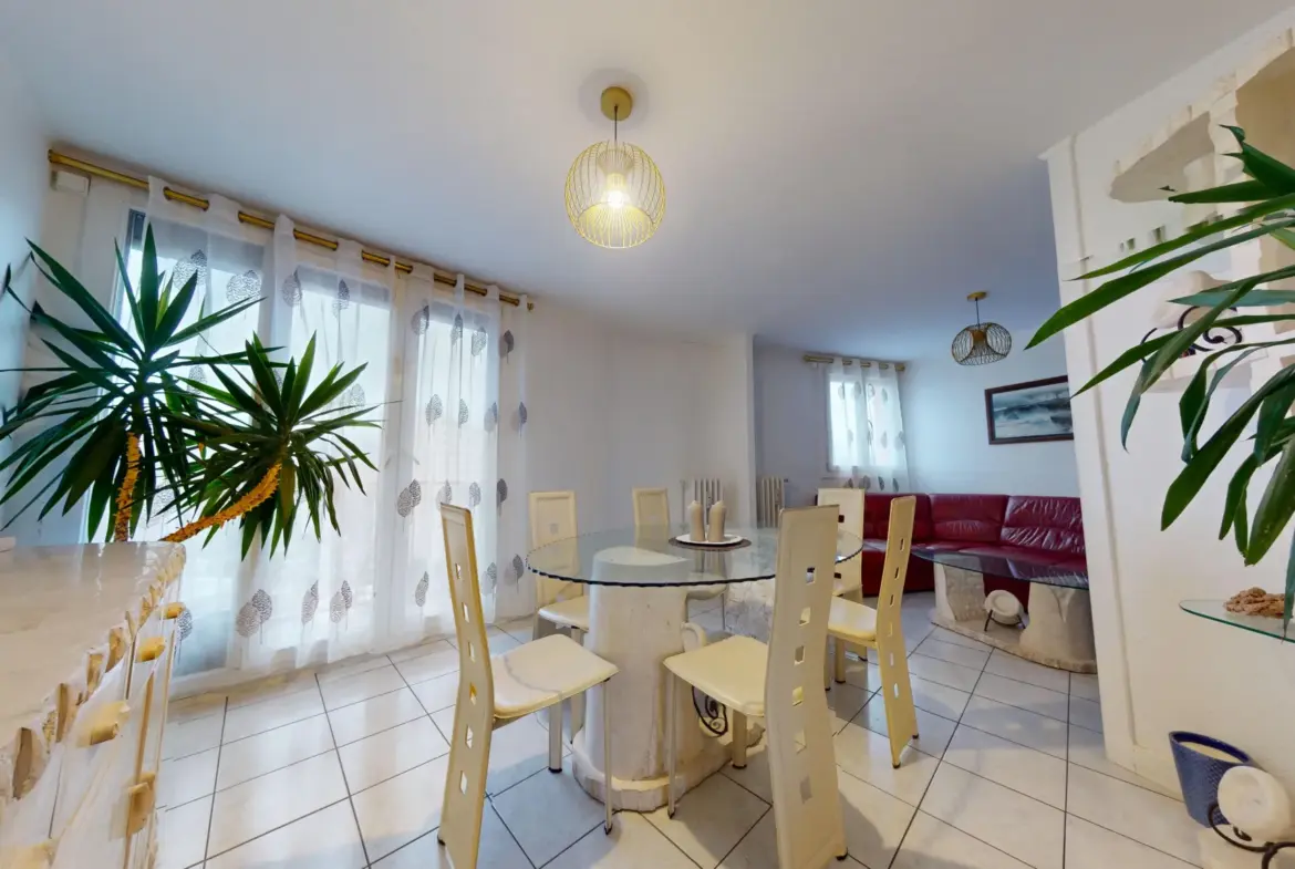 À vendre : Appartement spacieux T5 dans le quartier des Cras à Besançon 