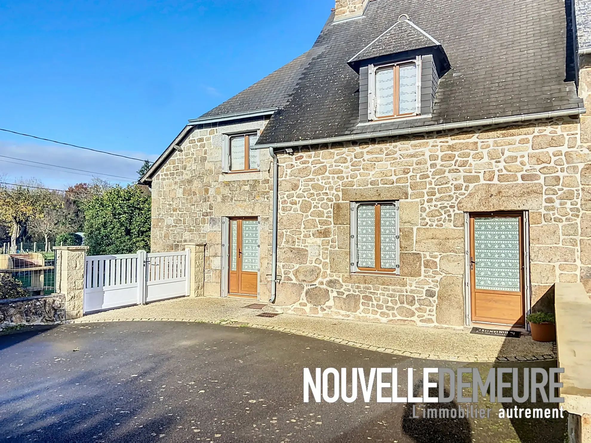 Maison en pierres de 93 m² à Chauvigné à vendre 