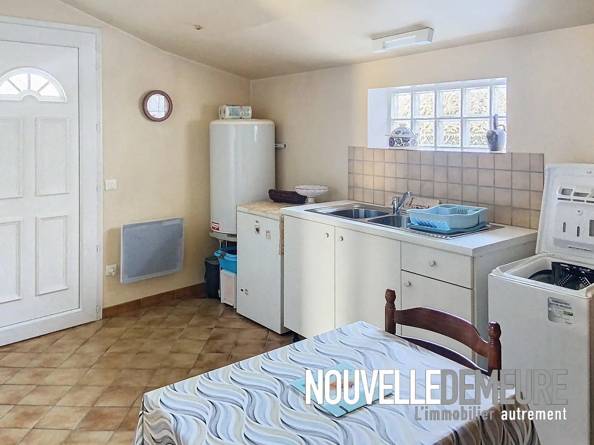 Maison en pierres de 93 m² à Chauvigné à vendre 