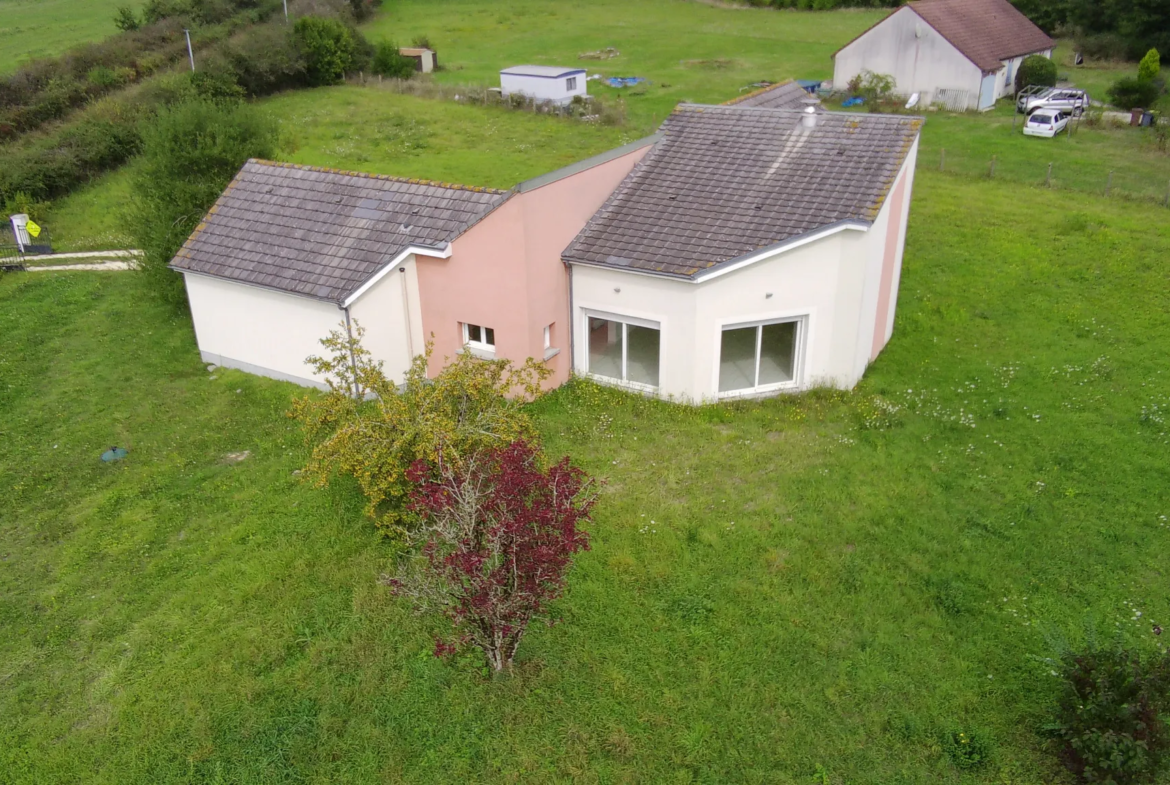 Maison unique de plain-pied à vendre à Vierzon 