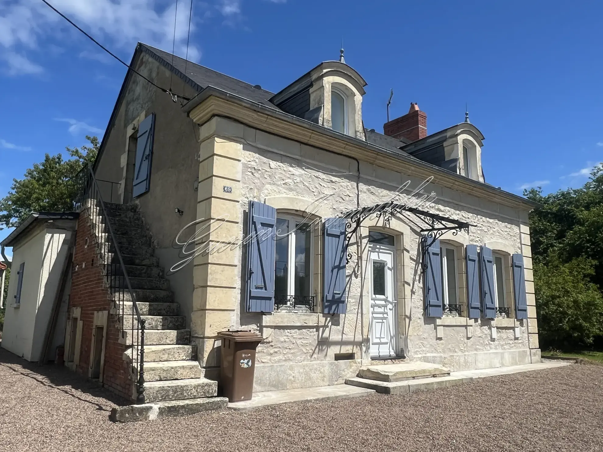 Maison restaurée à Urzy - 3 chambres et grand jardin 