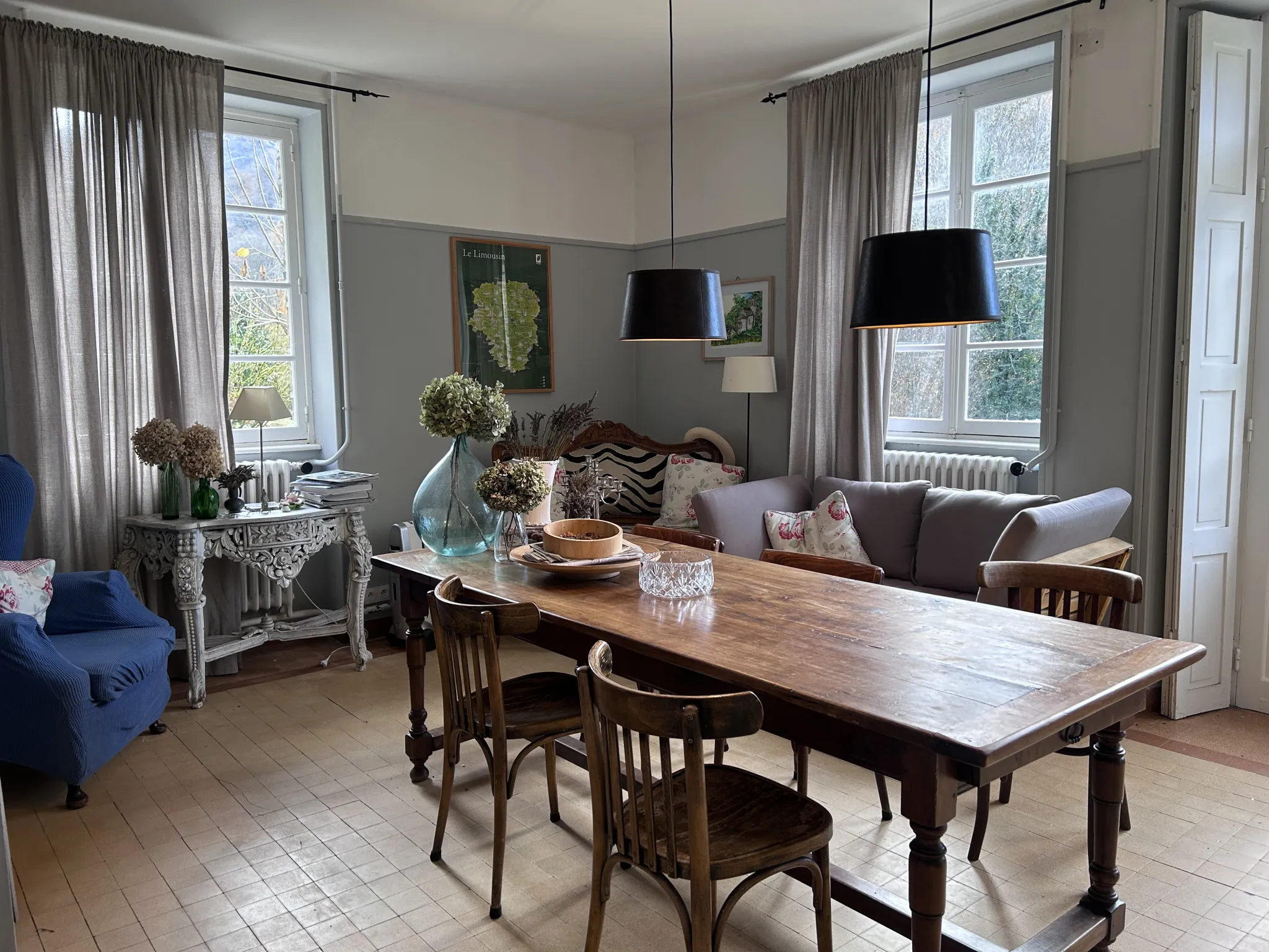 Maison en pierres avec superbe vue à Servières le Château 