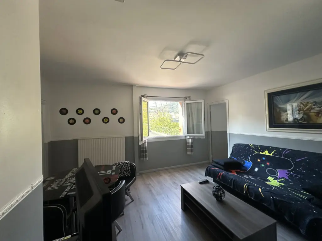 Appartement F2 avec balcon et parking à Amélie-les-Bains