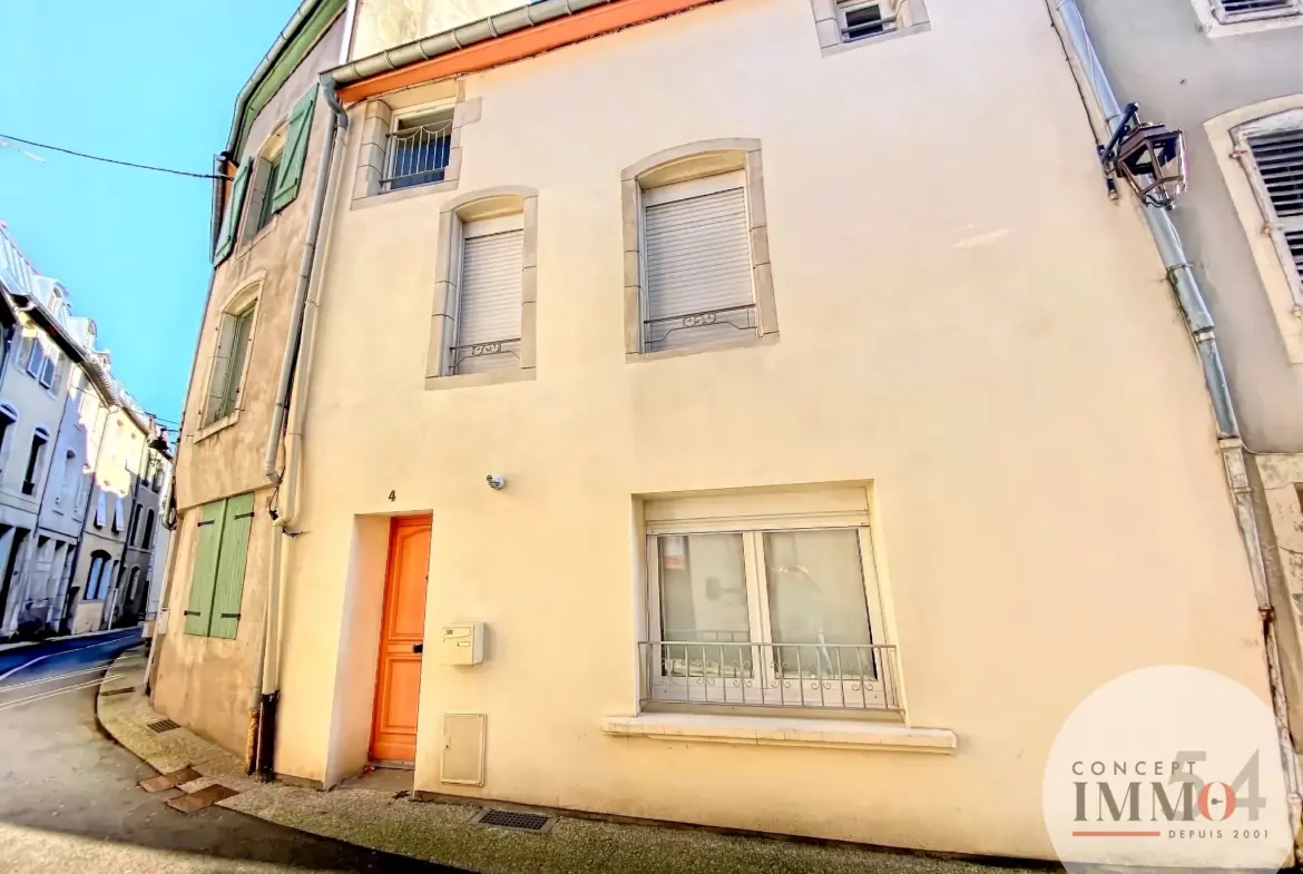 Maison rénovée de 85 m² à Toul - 130 000 € 