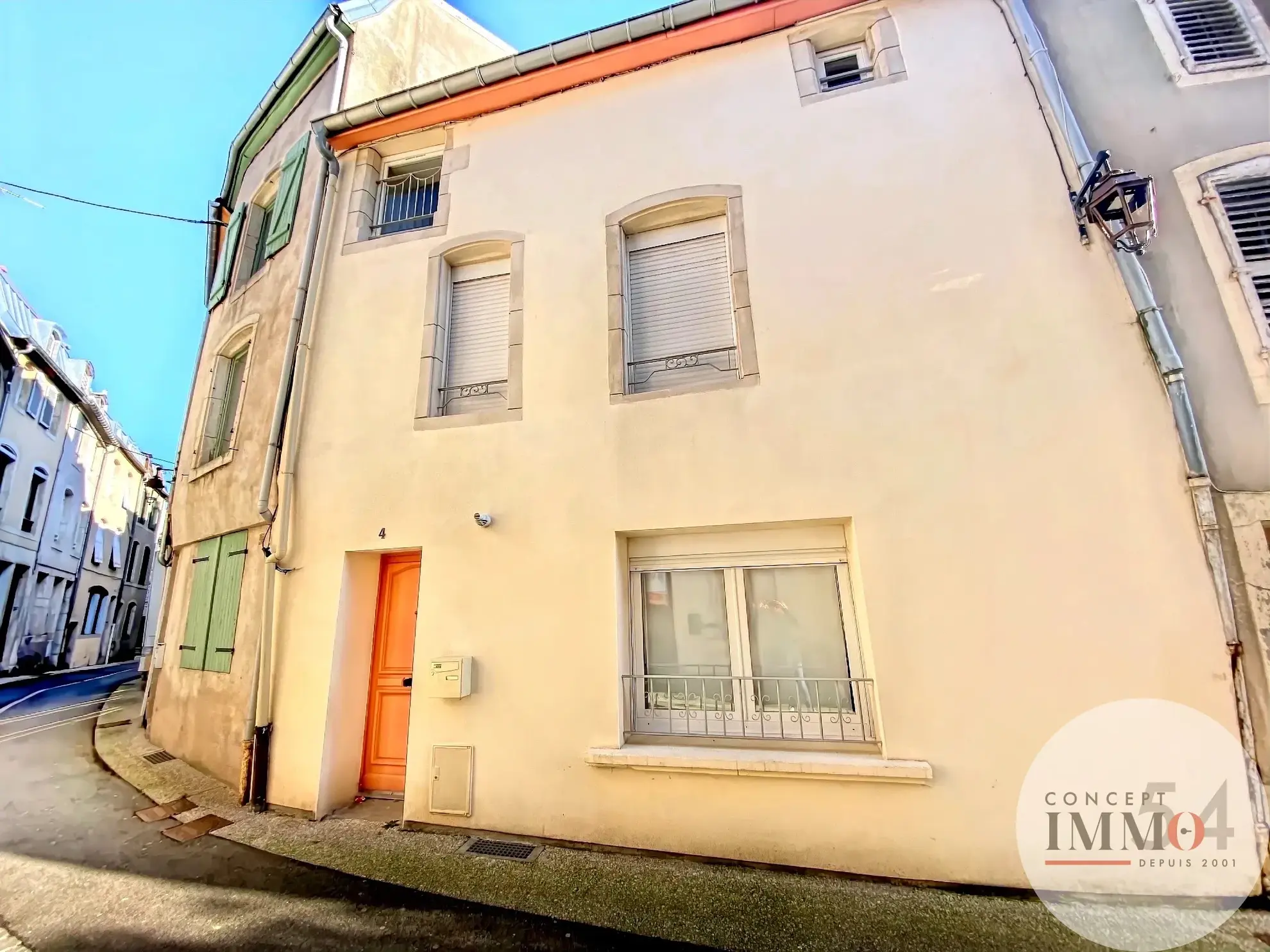 Maison rénovée de 85 m² à Toul - 130 000 € 