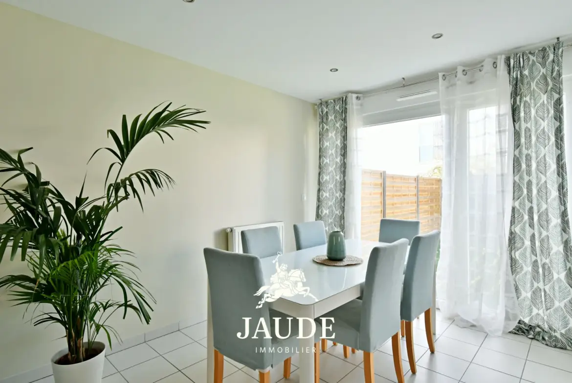 Maison contemporaine de 98 m² à Clermont-Ferrand avec jardin 