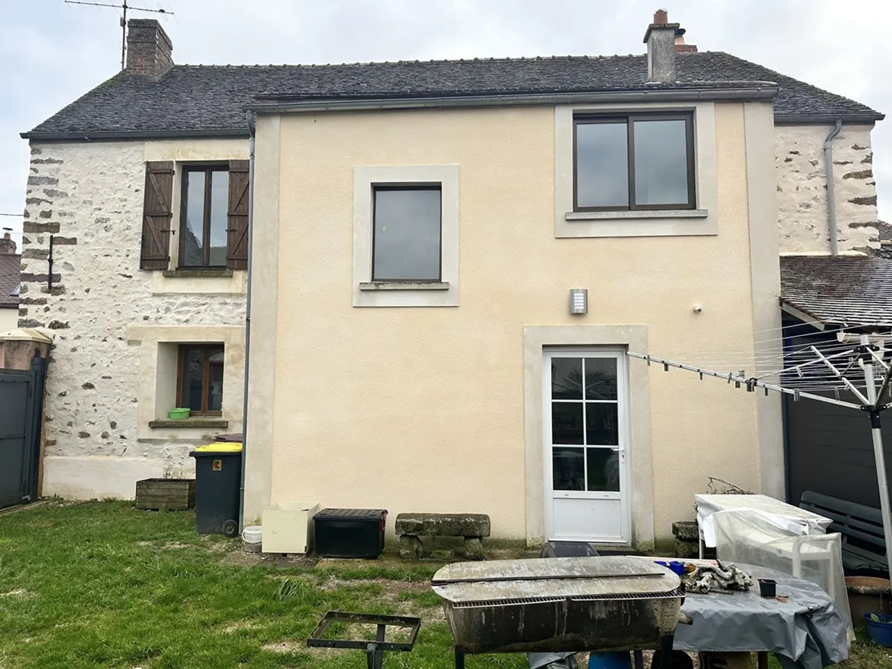 Spacieuse maison villageoise à vendre à Donnemarie Dontilly pour 212000 € 