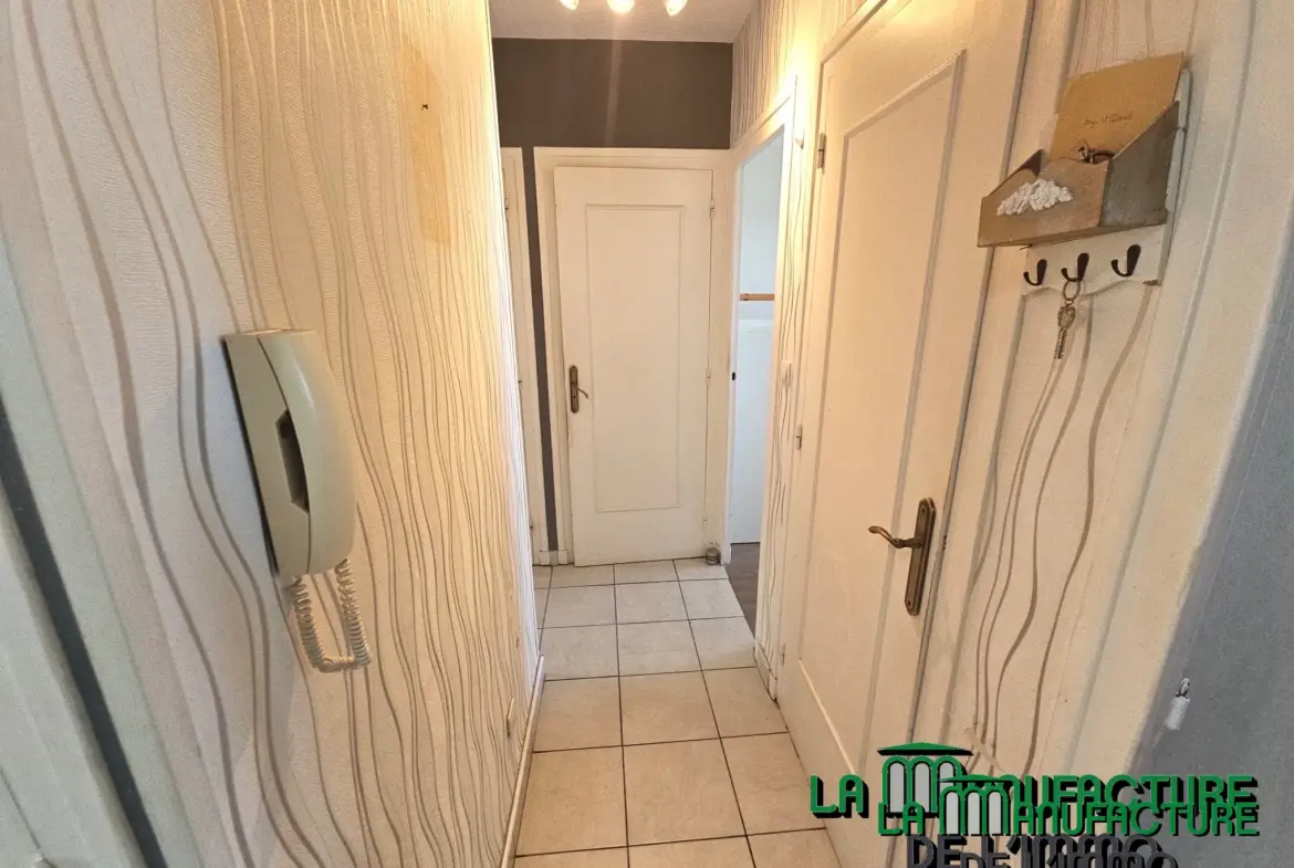 À vendre : Appartement F3 traversant avec garage à Saint-Étienne 