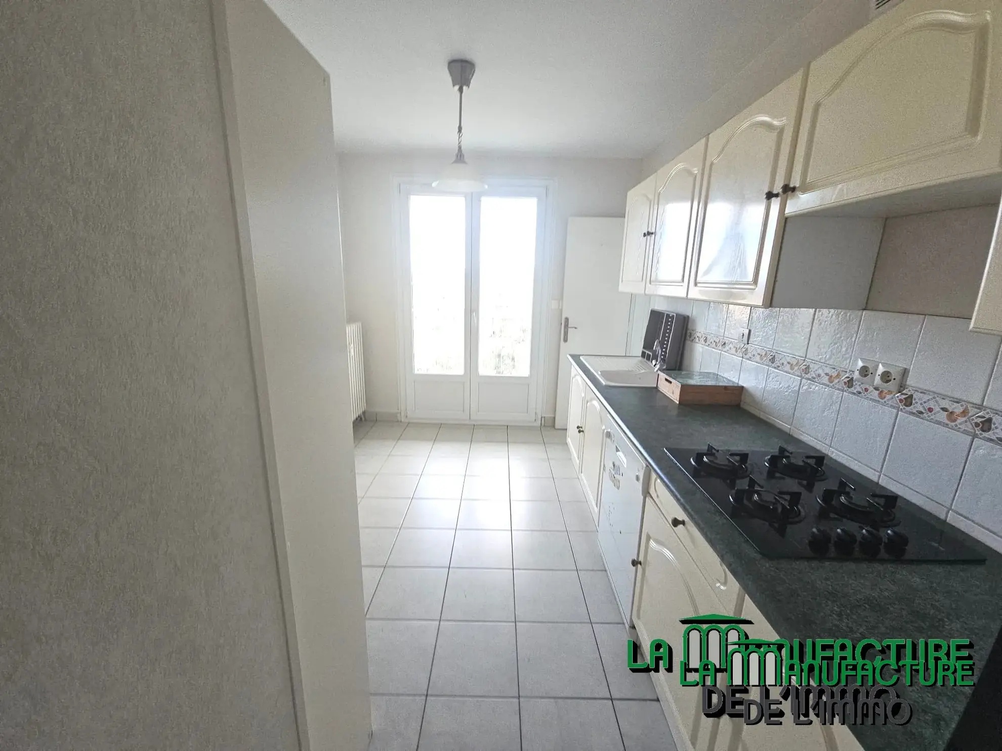 À vendre : Appartement F3 traversant avec garage à Saint-Étienne 