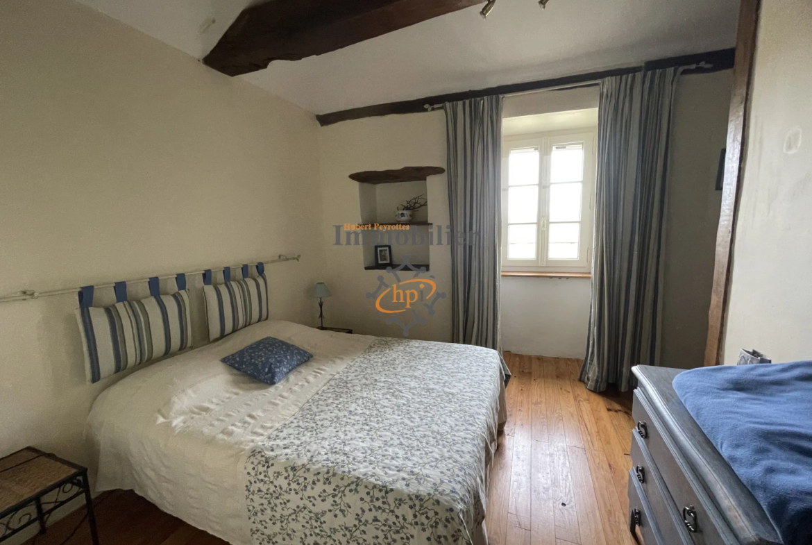 Ancien presbytère rénové à vendre à Alban 