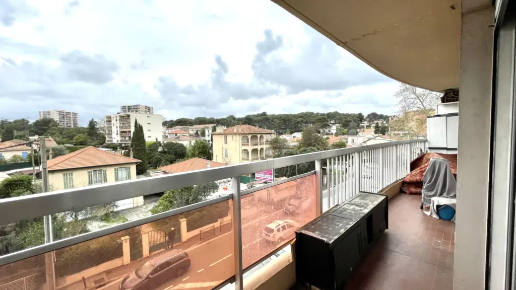 À vendre : Appartement 2 pièces 49 m² avec terrasse à Le Cannet