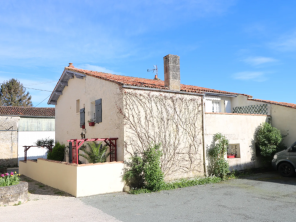 Charmante maison de village à Archingeay avec garage - 168 m²