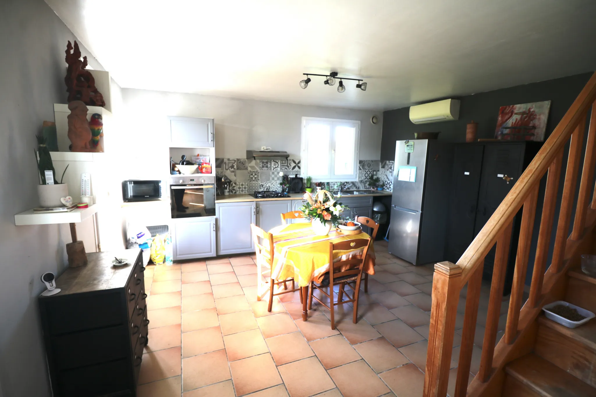 Maison 3 chambres à vendre à Saint-Savinien avec jardin et garage 