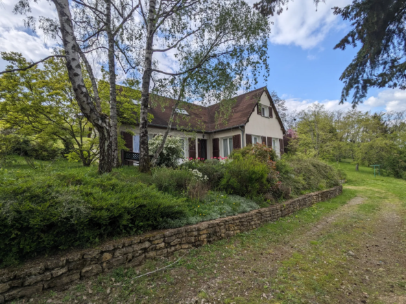 À vendre : Pavillon indépendant de 170 m² à Varennes Vauzelles