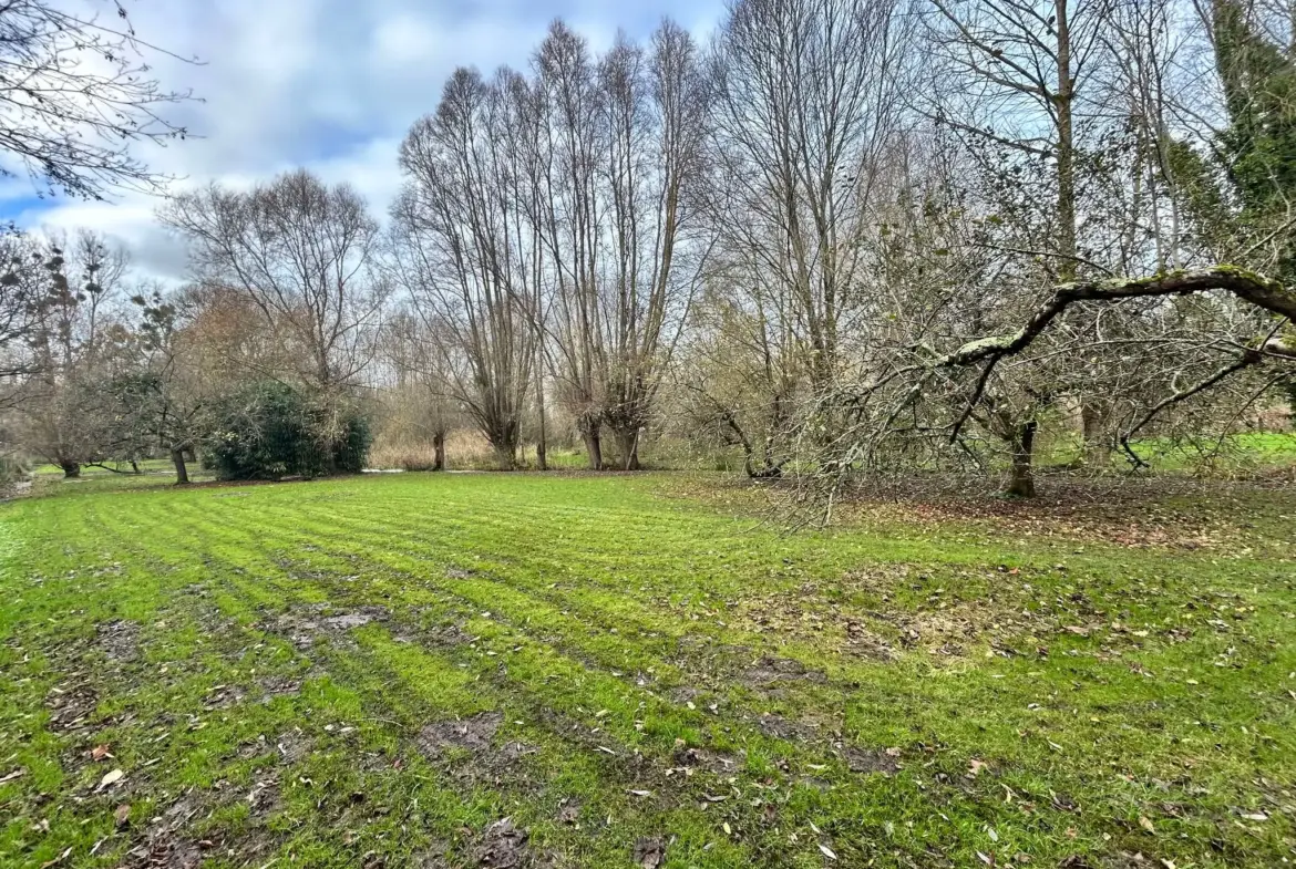 Maison individuelle rénovée à Abbeville avec jardin et dépendances 