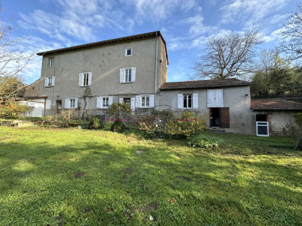 Charmante Maison de Campagne à Saint Symphorien de Lay