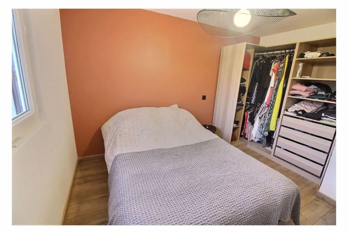 Appartement T3 rénové à Biver avec garage 