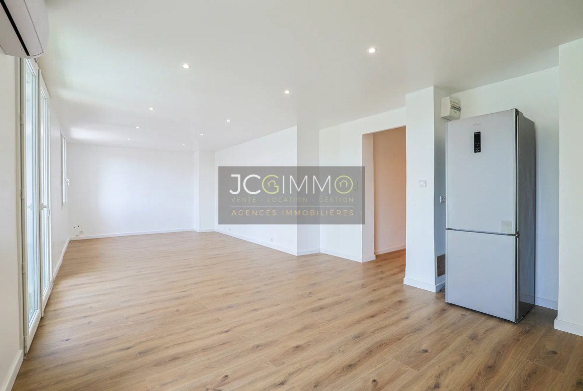 À vendre : Appartement T3 rénové de 80 m² à Toulon Claret 