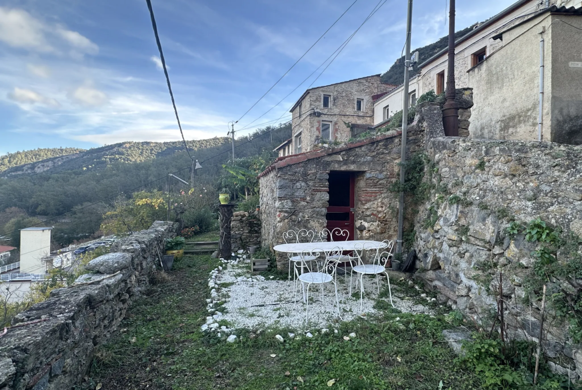 À vendre maison - Amélie les Bains avec vue montagnes 