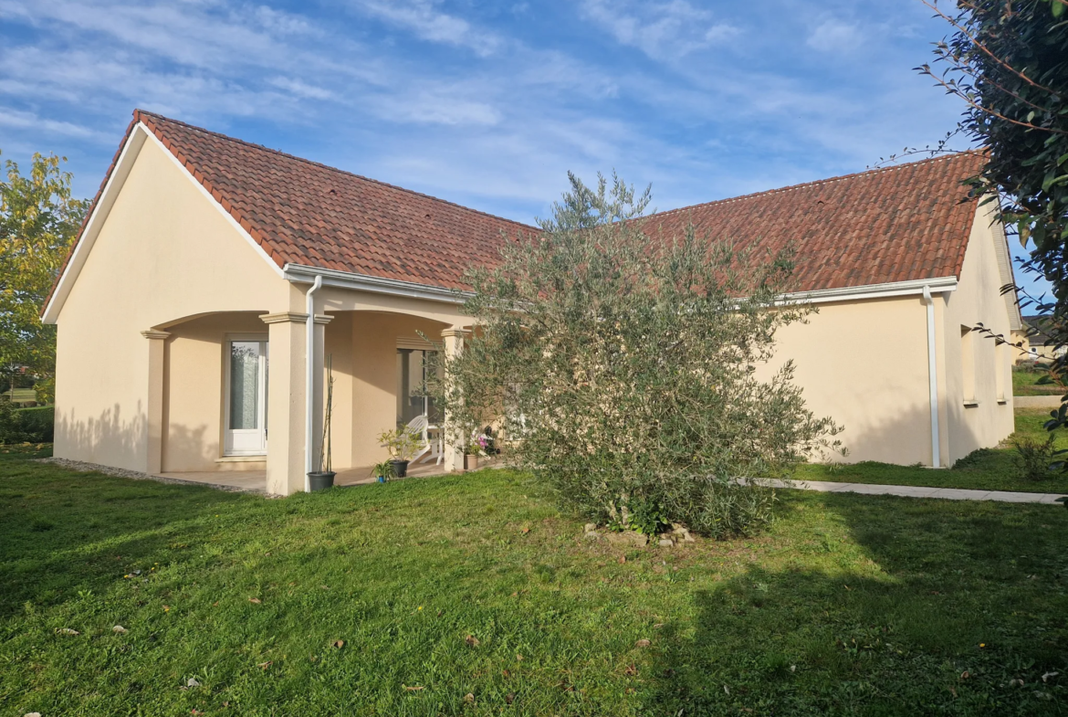 Maison de plain-pied lumineuse à Lubersac, 116 m², 3 chambres 