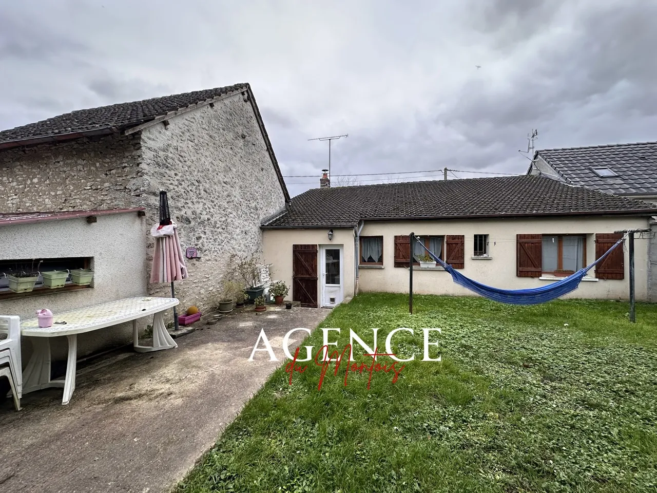 Maison à vendre entre Donnemarie et Montereau avec jardin 