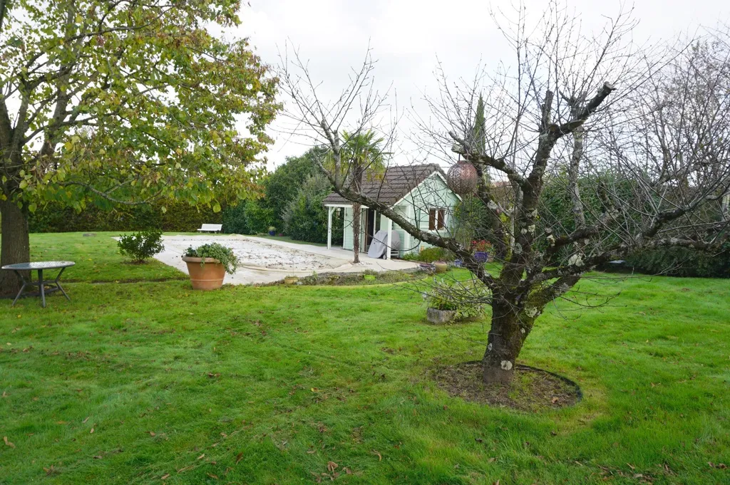 Belle maison avec piscine à La Motte St Jean 