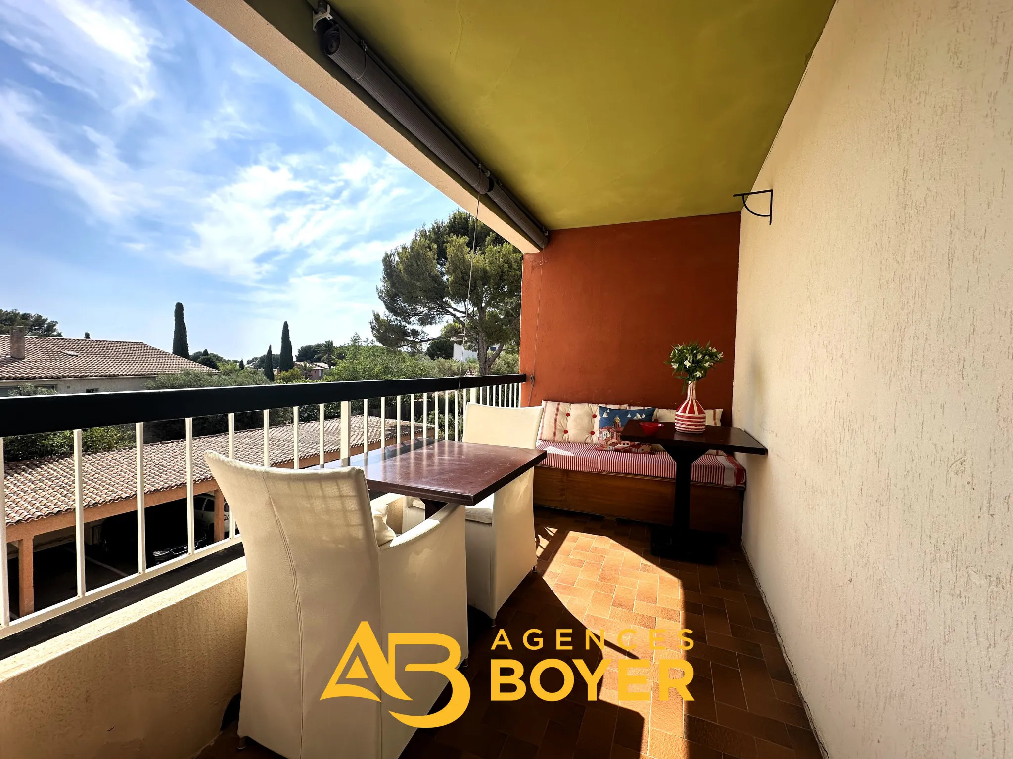 Appartement T2 à Bandol avec Petite Vue Mer - Résidence Sécurisée 