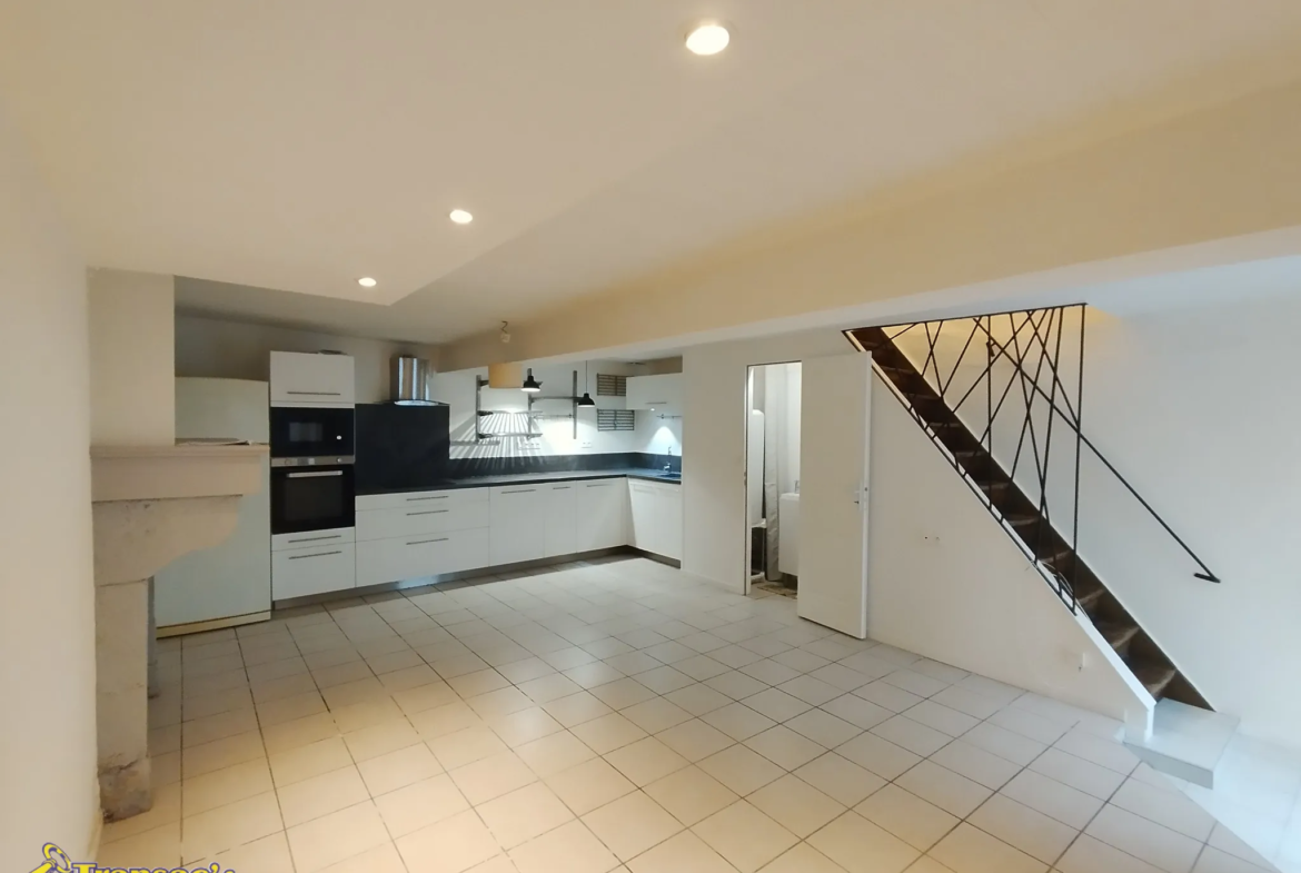 Charmante maison de ville à Thiers, secteur Le Moutier - 60,5 m² 