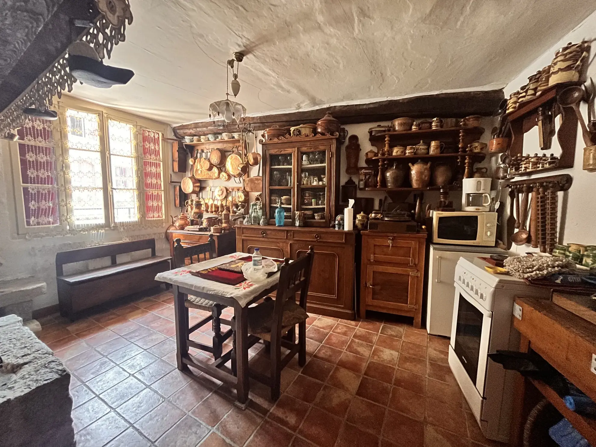 Maison de Village avec Vue Panoramique à Serralongue 