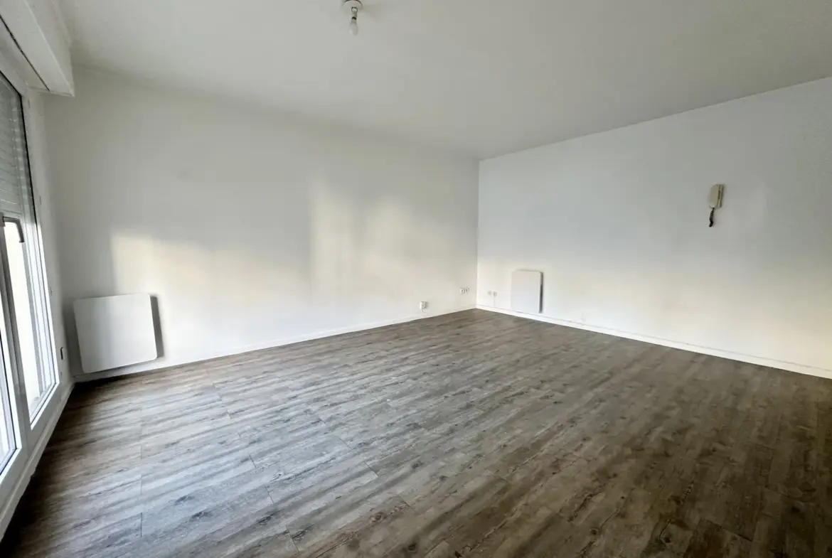 Studio lumineux de 27 m² à Lille Bois Blancs - Idéal primo-accédant et investissement étudiant 