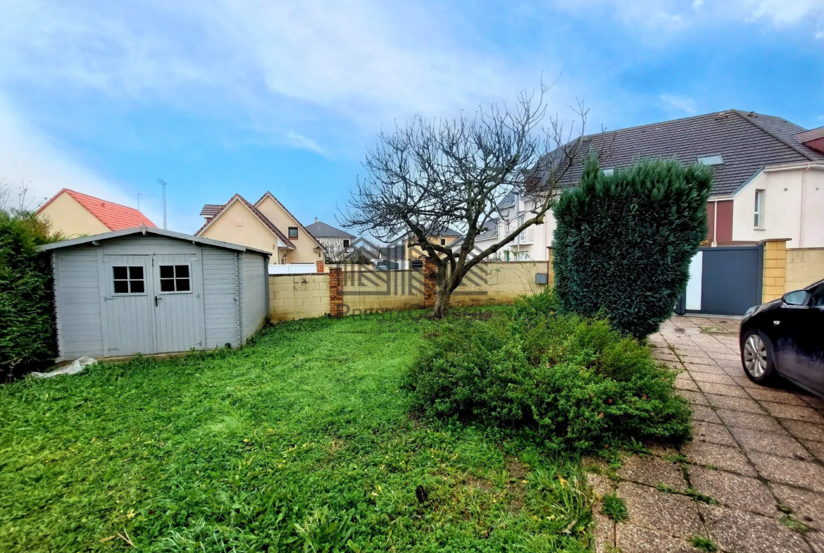 Maison atypique avec jardin à Oissel à vendre 