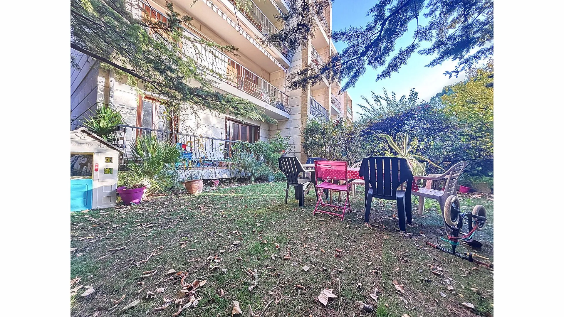 Vente d'un appartement T2 avec terrasse et jardin privatif à Aix-en-Provence 