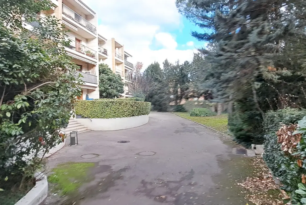 Vente d'un appartement T2 avec terrasse et jardin privatif à Aix-en-Provence 