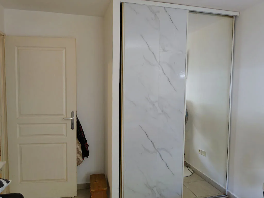 À vendre : Appartement T2 de 45 m² avec varangue à Sainte Clotilde, Saint Denis 