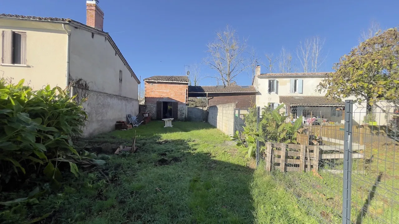 Maison à rénover avec jardin à Budos - 65 m² 