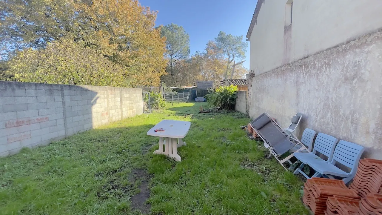 Maison à rénover avec jardin à Budos - 65 m² 