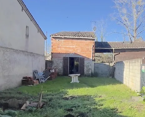 Maison à rénover avec jardin à Budos - 65 m² 