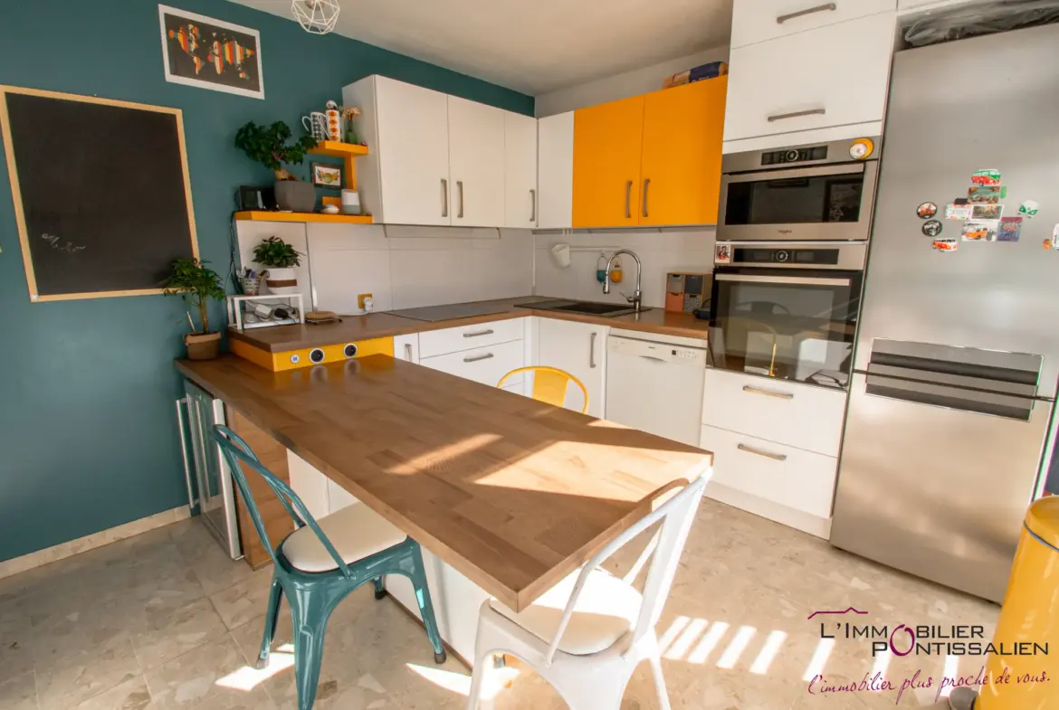 À vendre : Appartement T6 à Pontarlier avec Terrasse et Parkings 