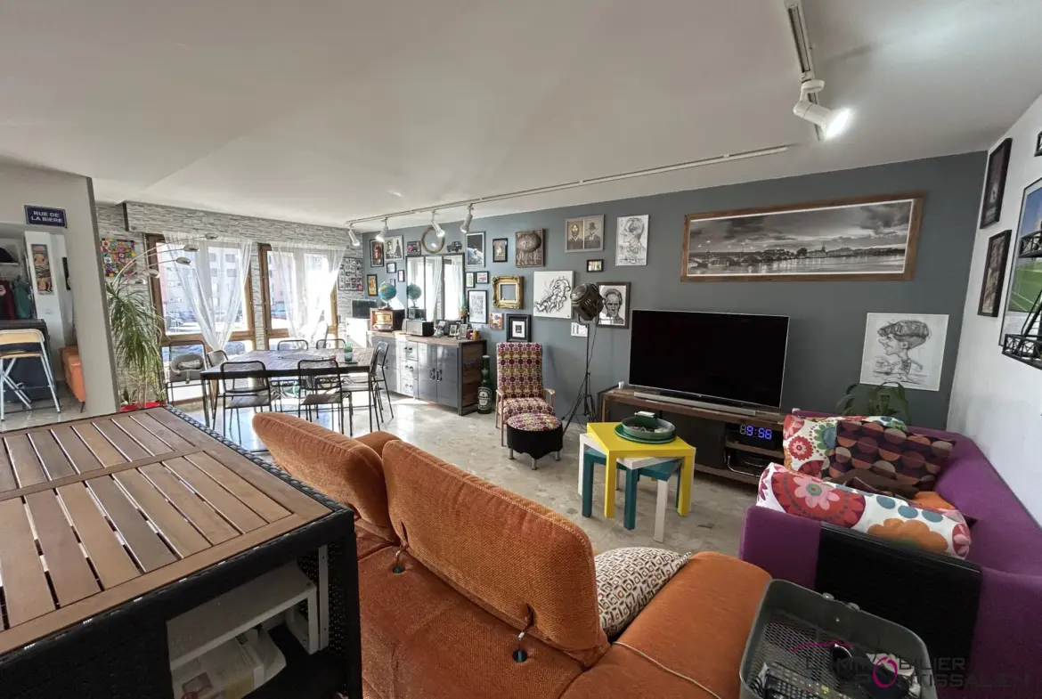 À vendre : Appartement T6 à Pontarlier avec Terrasse et Parkings 