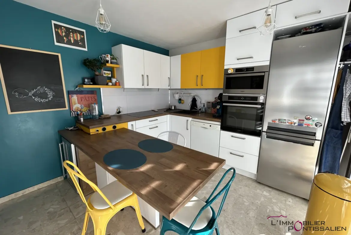 À vendre : Appartement T6 à Pontarlier avec Terrasse et Parkings 