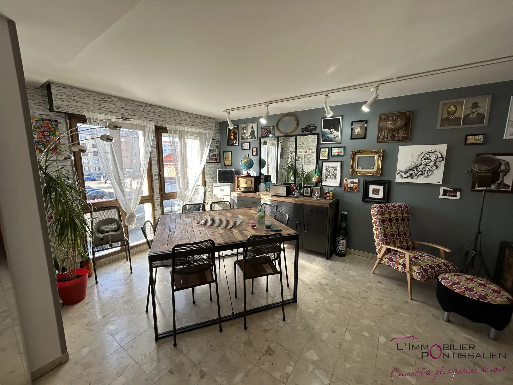 À vendre : Appartement T6 à Pontarlier avec Terrasse et Parkings 